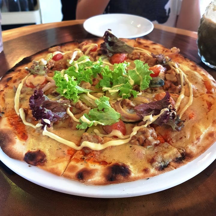 photo of WellSmoocht Truffle Cheeseburger Pizza shared by @ceganmhoo on  08 Feb 2021 - review
