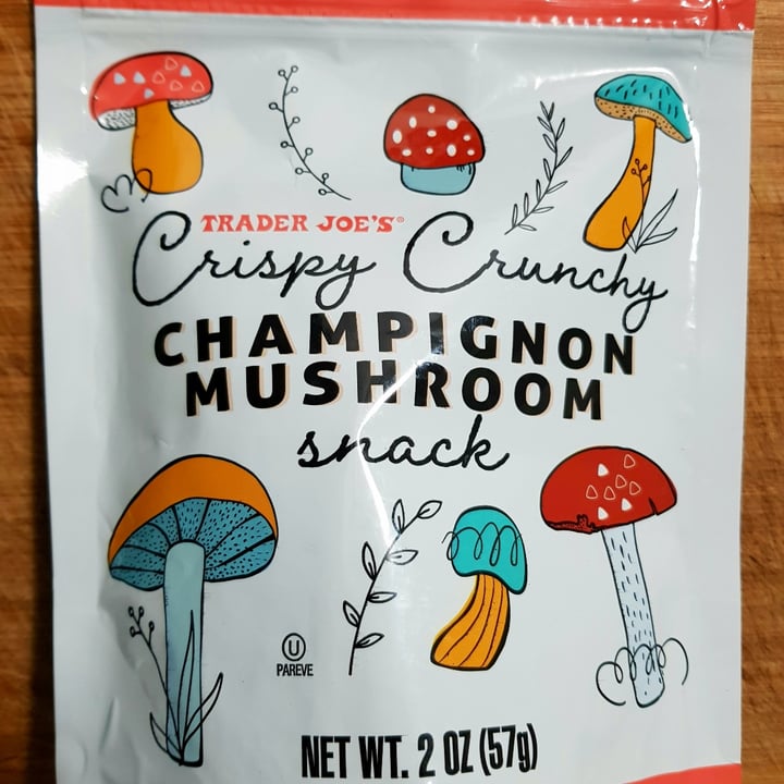 photo of Trader Joe's Crispy Crunchy Champignon Mushroom Snack shared by @veganfoodreviewer on  13 Dec 2021 - review