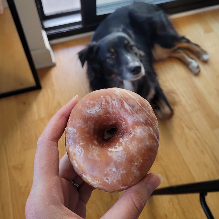photo of Liberation Kitchen Glazed Donut shared by @yourfriendjen on  11 Oct 2022 - review
