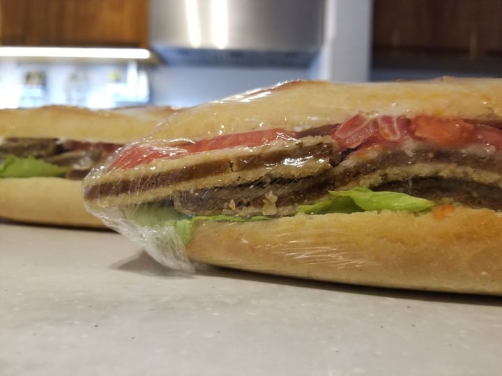 photo of Veganius Sándwich de Milanesa de Seitán shared by @aurilopez2301 on  09 Aug 2019 - review