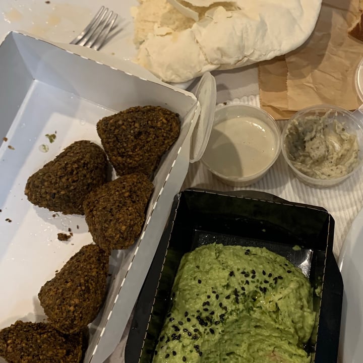 review photo of Santo Falafel Piatto Di Falafel shared by @camillaradaelli on 05 Nov 2020 - review