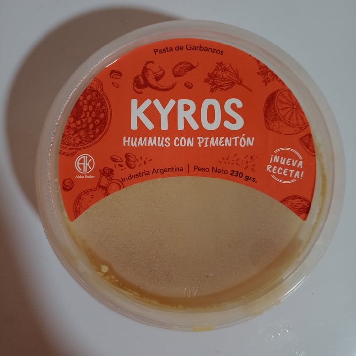 photo of Kyros Hummus con Pimentón shared by @clauvicky on  19 Apr 2022 - review