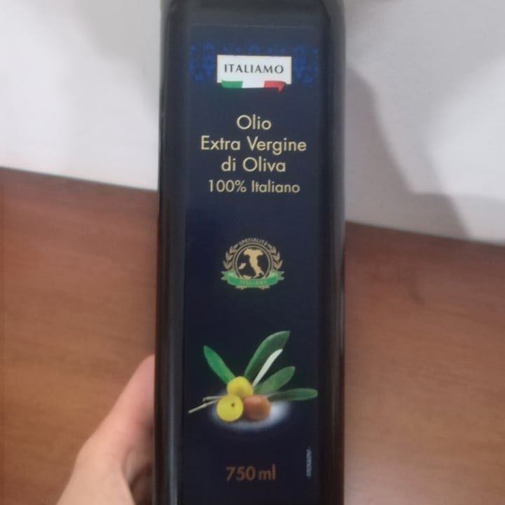 photo of Italiamo Olio extravergine di oliva 100 %Italiano shared by @serenatosoni on  25 Mar 2022 - review