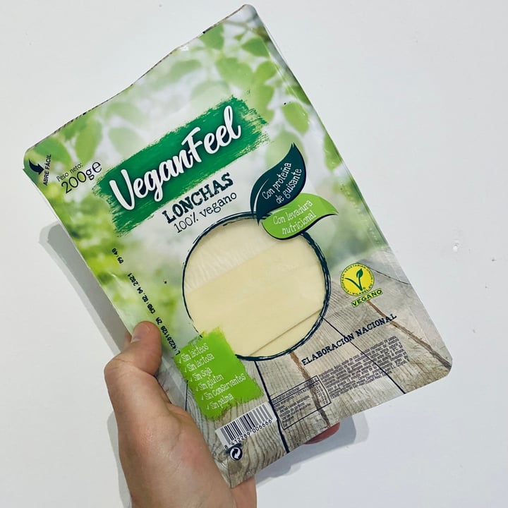 photo of Vegan Feel Lonchas 100% Veganas Queso shared by @mikelpro on  21 Feb 2021 - review