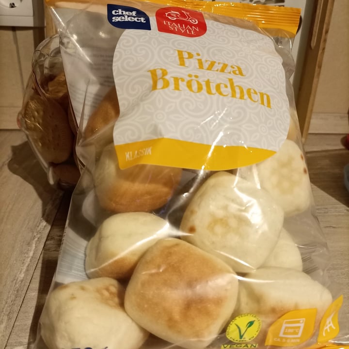 photo of Chef Select Pizza Brötchen shared by @mell84 on  30 Apr 2021 - review