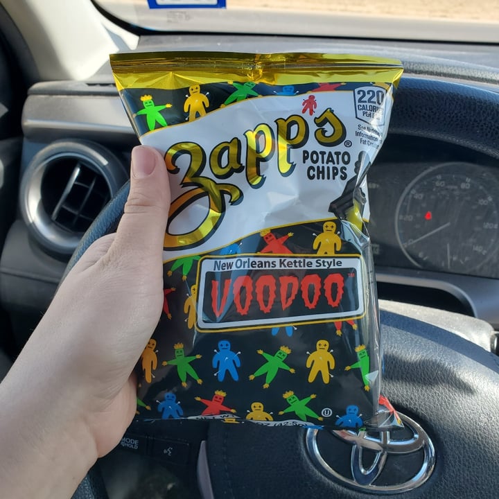 photo of Zapp's Potato Chips Zapps Potato Chips New Orleans Kettle Style Voodoo shared by @trippingshadow on  05 Nov 2020 - review