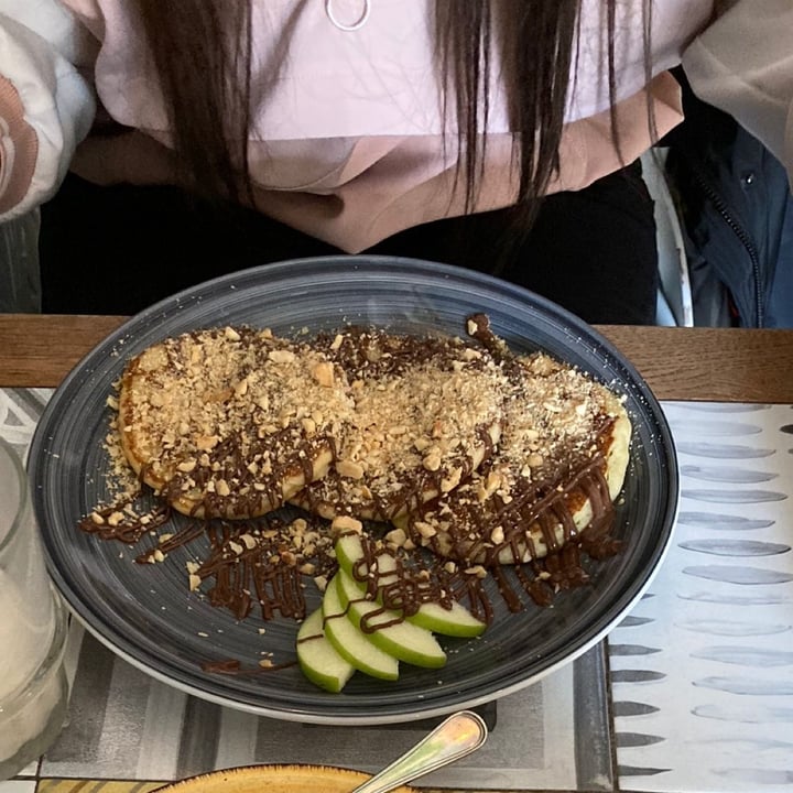 photo of Buddy Italian Restaurant Cafè Pancakes con crema di nocciole shared by @npippi2805 on  13 Apr 2022 - review