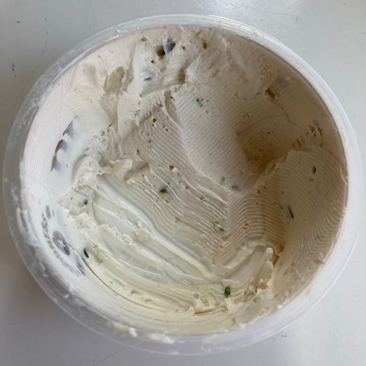 photo of Nush Almond Milk Cheese Chive shared by @allywally on  25 Apr 2021 - review