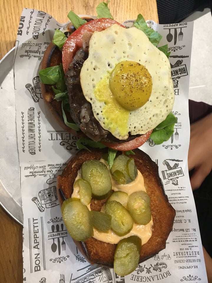 review photo of Goodness Beyond burger with “egg” topping shared by @karentamari on 04 Sep 2019 - review
