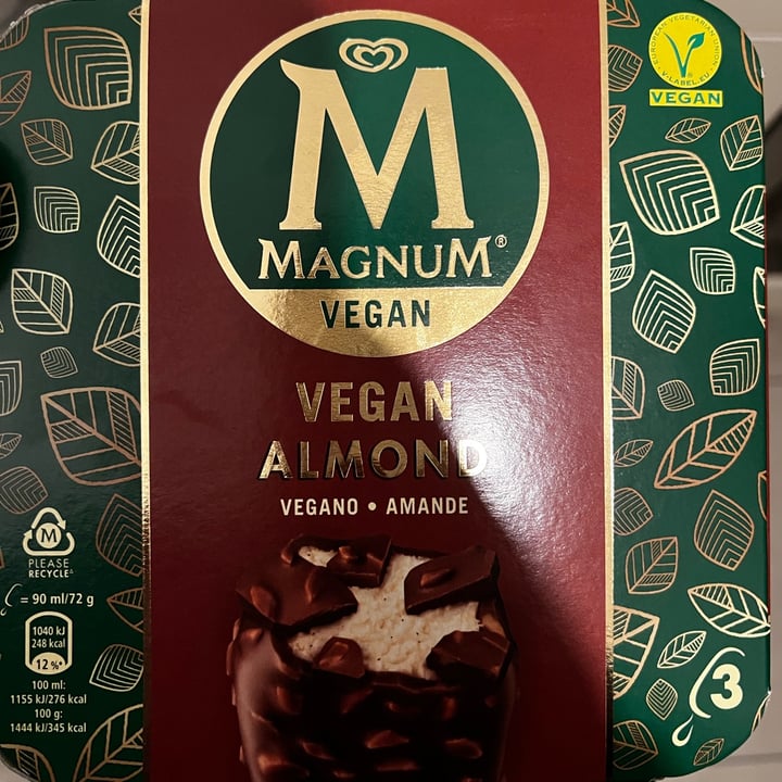 photo of Magnum Magnum Vegan Almond shared by @sean19 on  12 Jan 2022 - review