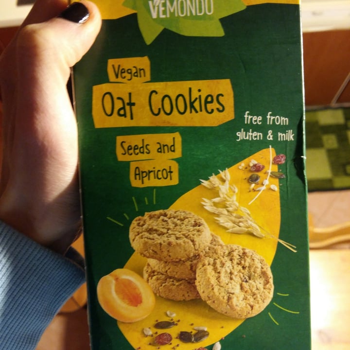 photo of Vemondo Vegan Oat Cookies Seeds and Apricot shared by @gioemma on  09 Dec 2021 - review