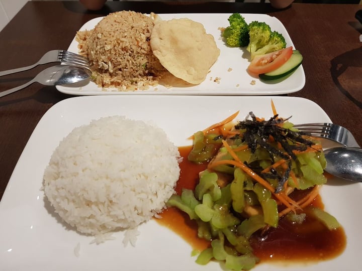 photo of D' life Bittergourd and tofu with rice shared by @nuttybroccoli on  17 Jan 2019 - review