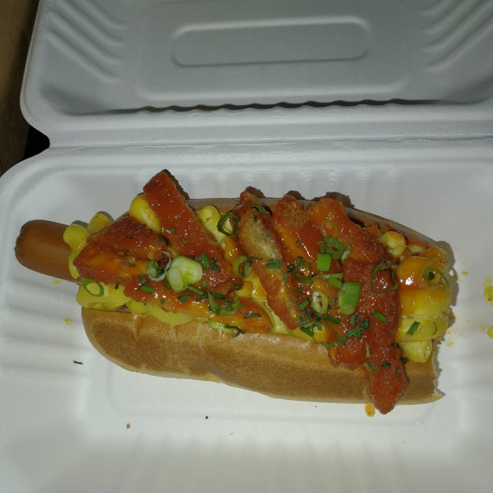 photo of Trusty Buck's Buffalo Chickn and Macaroni Hot Dog shared by @jabmouth on  22 Sep 2021 - review