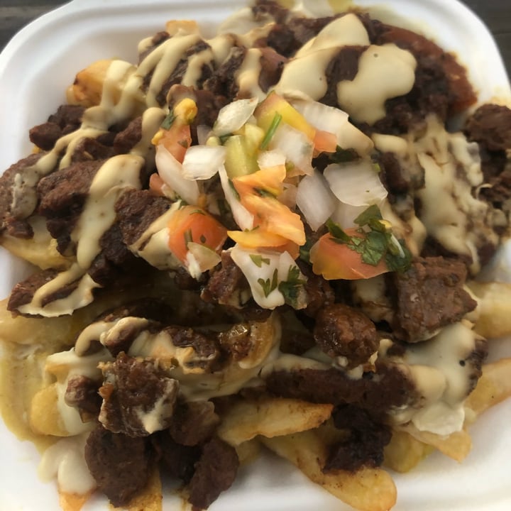 photo of Gordos Loaded Fries With “asada” shared by @sydandbeats on  30 Jan 2022 - review