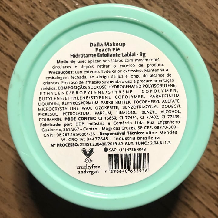 review photo of Dalla Makeup Hidratante esfoliante Labial Uh Lalá! shared by @lyra-belacque on 10 May 2022 - review
