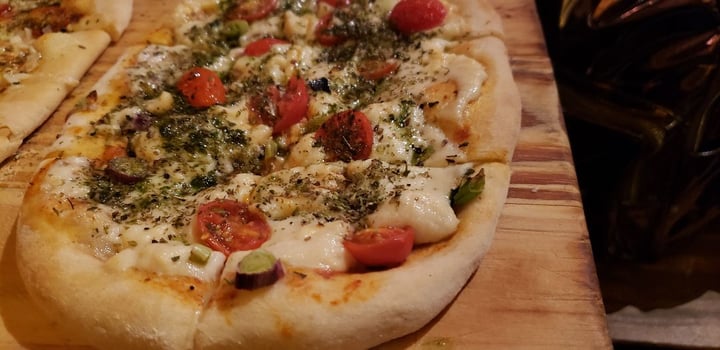 photo of Skal Pizza vegana albahaca y tomate shared by @lucianah on  27 Feb 2020 - review