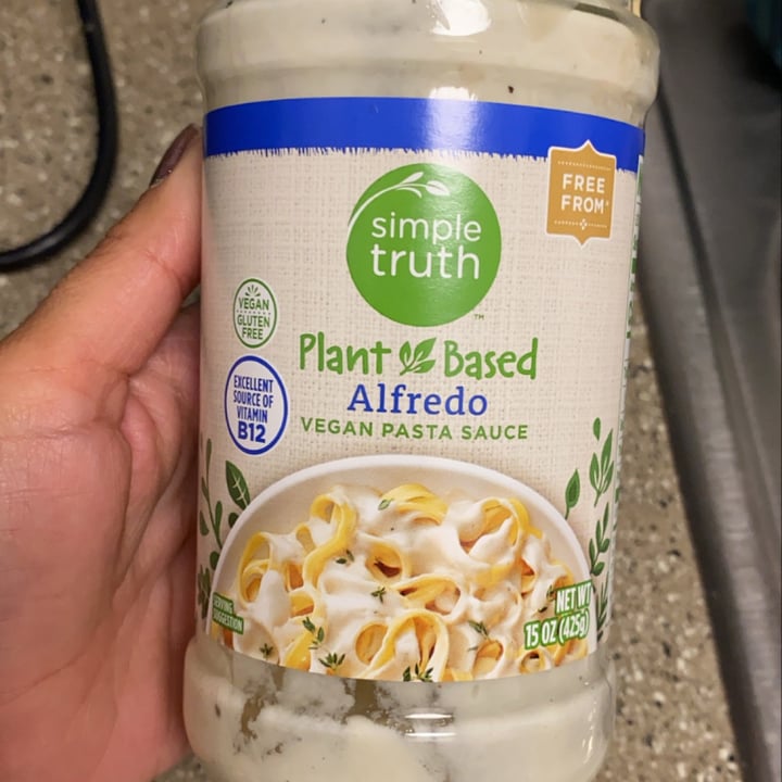 photo of Simple Truth Plant based Alfredo sauce shared by @xbriannax on  04 Aug 2021 - review