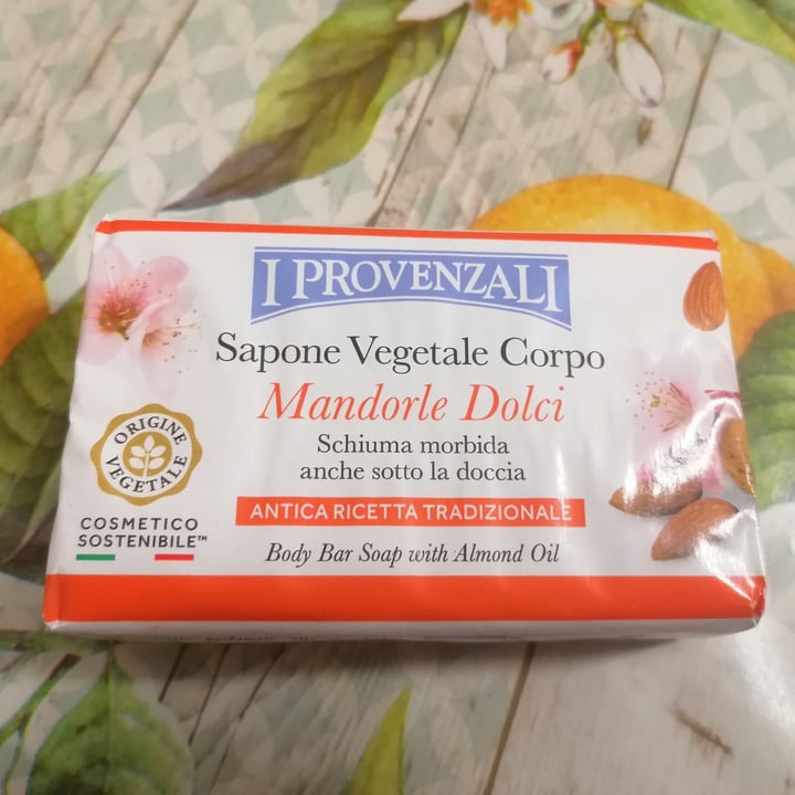 photo of I Provenzali Saponetta Vegetale Corpo Mandorle Dolci shared by @mrubi on  14 Apr 2021 - review