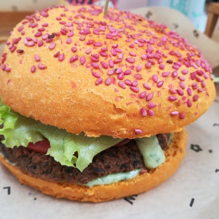 review photo of Flower Burger Hercules burger shared by @sarettamagx on 28 Sep 2022 - review