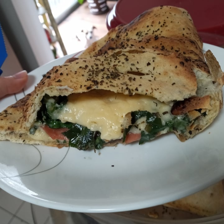 photo of Ixteriolo's Calzone shared by @bettyveg on  25 Apr 2021 - review