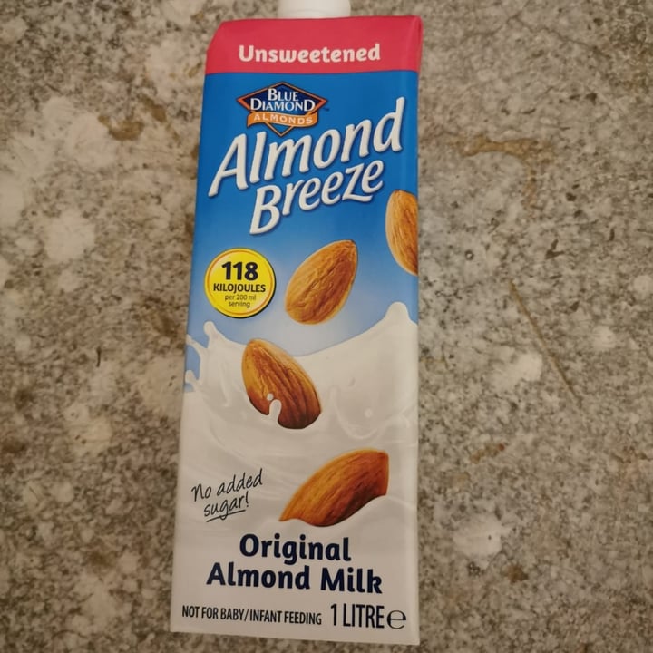 photo of Blue Diamond Almond Milk Original shared by @therealclarebear on  07 Aug 2020 - review