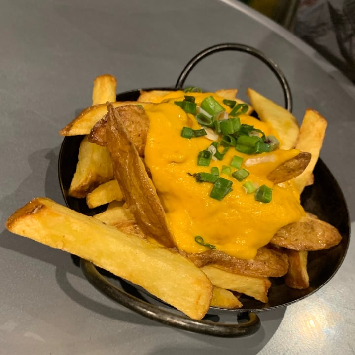 photo of Wara espacio saludable Papas con cheddar shared by @veganlaifstyle on  23 Mar 2021 - review