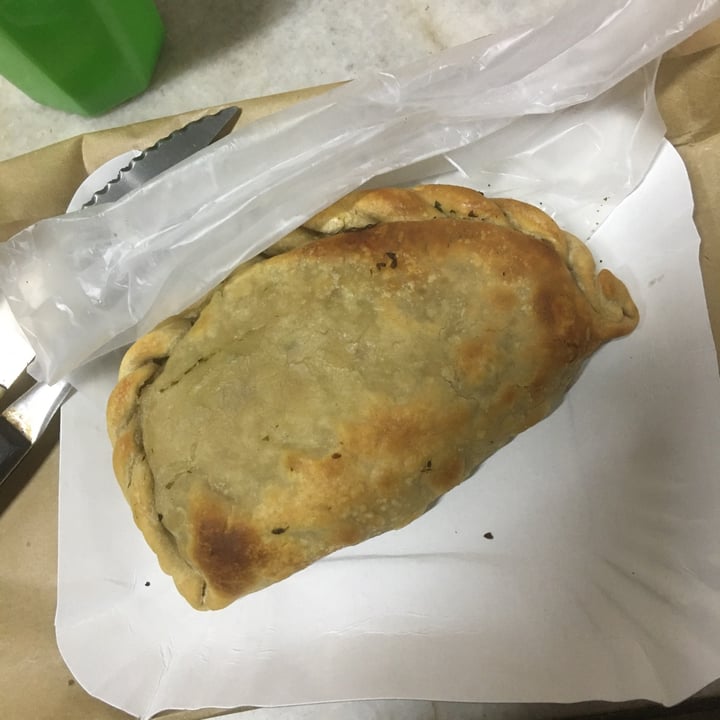photo of Pizzeria El Golpe Calzone De Jamón Y Quesofu shared by @paulestoyaqui on  11 Feb 2021 - review