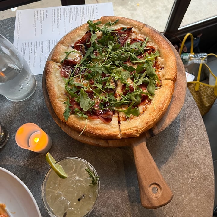 photo of Coletta Fig Jam and “Proscuitto” Pizza shared by @pvxo on  22 Jun 2022 - review