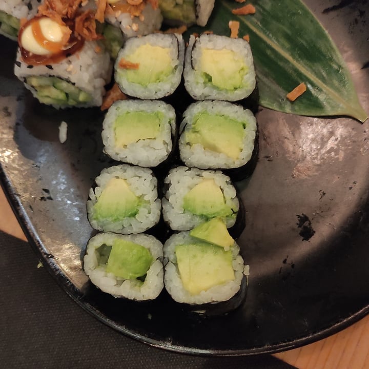 photo of Mun Sushi Bar - Roma Maki avocado shared by @tastyveg on  07 Oct 2021 - review