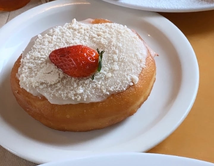 photo of Nami Strawberry Cheesecake Doughnut shared by @katgallegos on  02 Mar 2020 - review