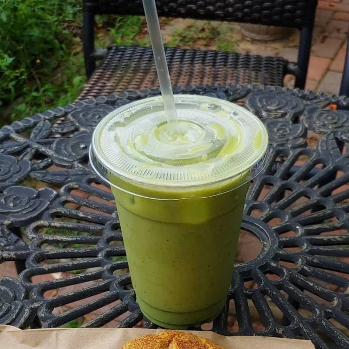 review photo of Agora Downtown Coffee Shop Iced Matcha Latte with Oat milk shared by @vecanter on 01 Aug 2020 - review