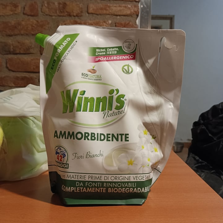 photo of Winni's Naturel Ammorbidente ai fiori bianchi shared by @giuliaca on  16 Mar 2022 - review