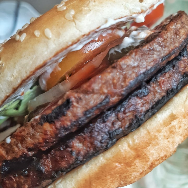photo of Burger King Leicester Square Plant-based Whopper shared by @pugliavegan on  06 Apr 2022 - review