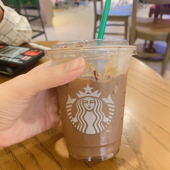 photo of Starbucks Iced Cocoa Oat Macchiato shared by @meixin2603 on  15 Feb 2021 - review