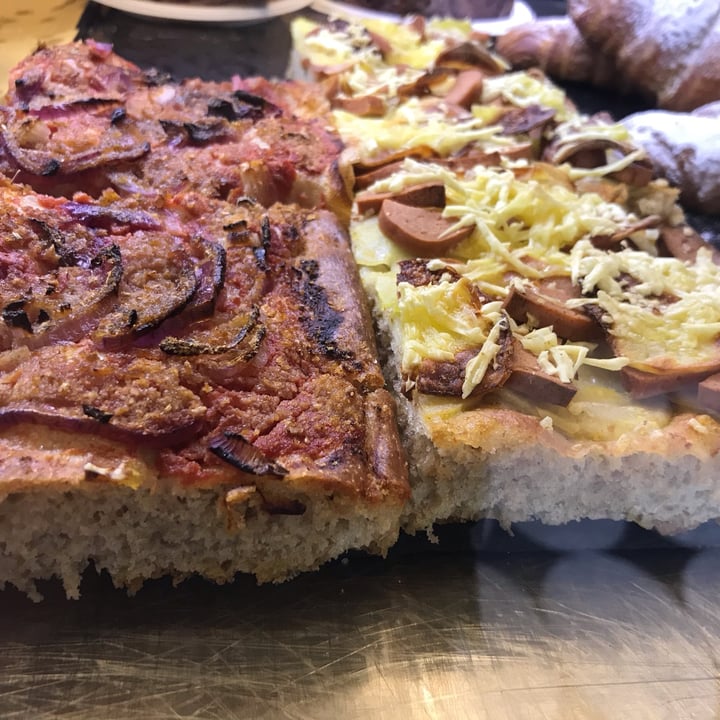 photo of Wani - Vegan Bakery Pizza shared by @camimira on  10 Mar 2022 - review