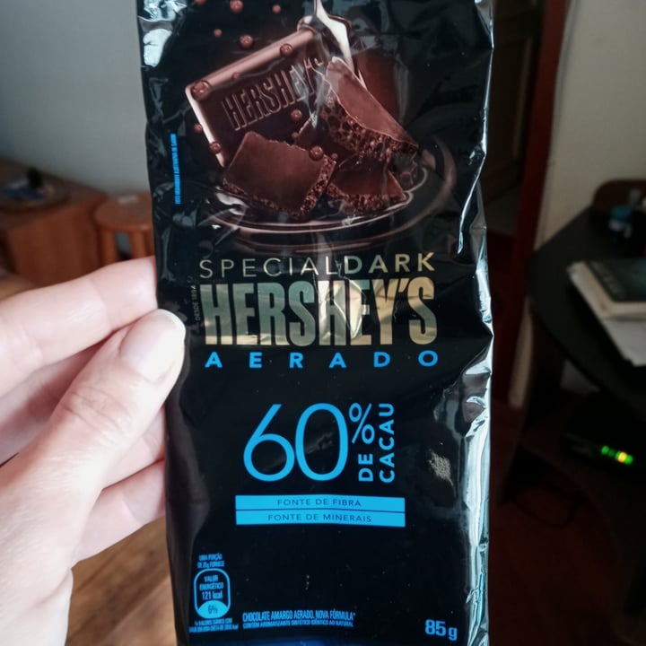 photo of Hershey's Special Dark Chocolate Aerado 60% de Cacau shared by @luluca on  12 Nov 2021 - review