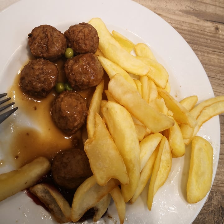 photo of IKEA Bologna Menu Svedese Con Polpette VegeTali E Quali shared by @annabelecter on  30 Aug 2022 - review