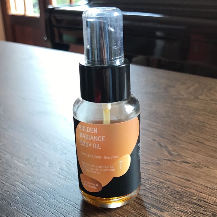 review photo of Freshly Cosmetics Golden Radiance Body Oil shared by @asia7 on 17 Feb 2022 - review