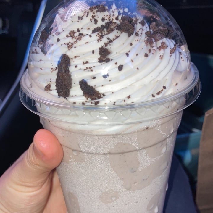 photo of Veggie Galaxy Oreo frappe shared by @disney12 on  19 Oct 2020 - review