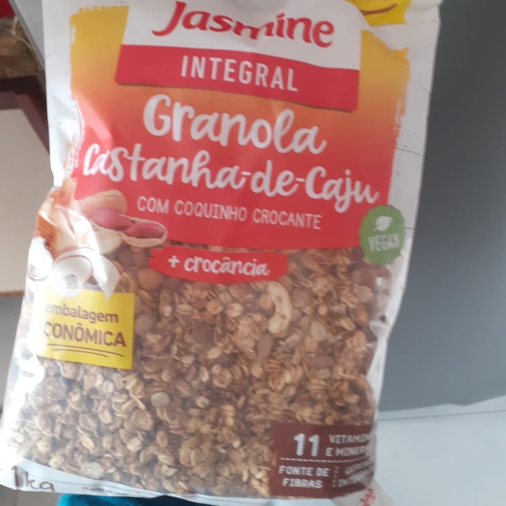photo of Jasmine Granola Castanha De Caju Com Coquinho Crocante shared by @lorenaavegana on  19 May 2022 - review