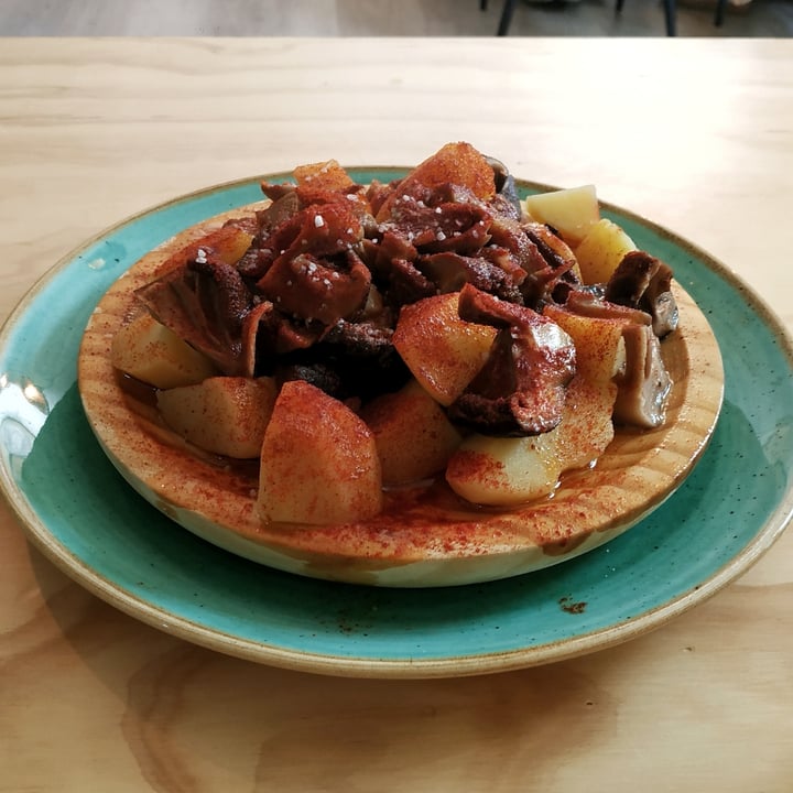 review photo of Entre Pedras Café Bar Vegano Cogumelos á feira shared by @luuunana on 28 May 2021 - review