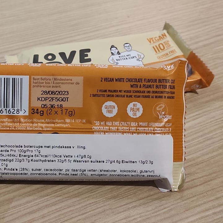 photo of LoveRaw Peanut butter cups white choc shared by @niklabelloli1 on  14 Dec 2022 - review