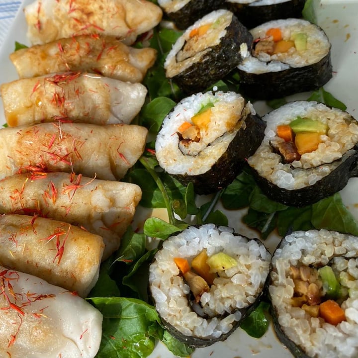 photo of El Invernadero Restaurante Gyozas With Tempeh And Shitake And Tempeh-crudite Makis With Ponzo Sauce shared by @belenroca on  09 Feb 2021 - review