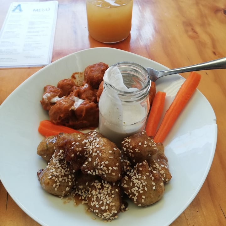 review photo of Vida Atemporal Alitas Mixtas shared by @quetzal on 12 Oct 2020 - review