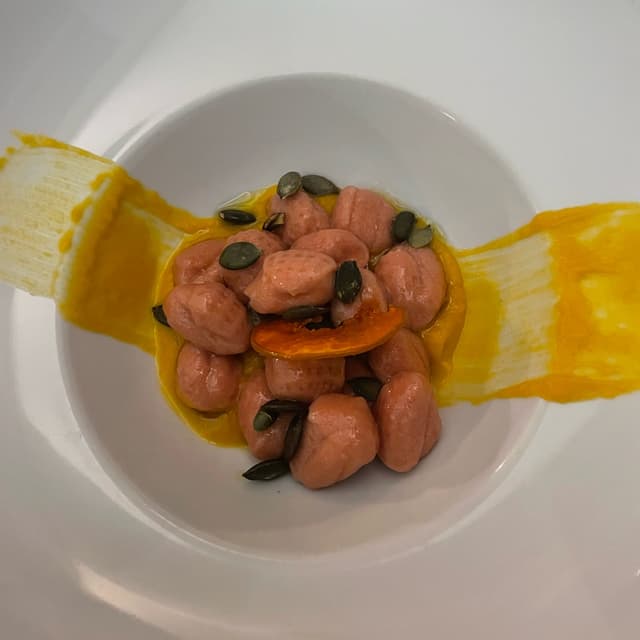 菜肴“Gnocchi Di Barbabietola”的照片