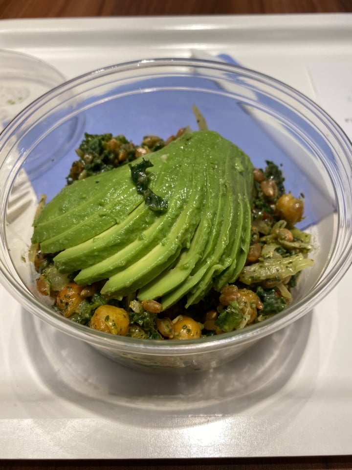 review photo of cojean provence Chickpea and avocado salad shared by @juanaabba on 03 Mar 2020 - review