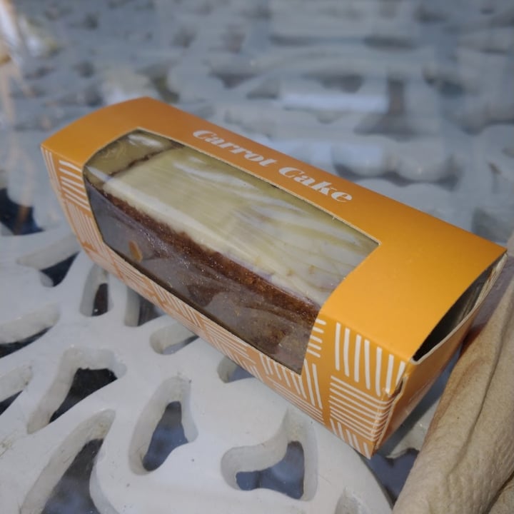review photo of Green eat Carrot Cake shared by @julisadovsky on 11 Sep 2022 - review