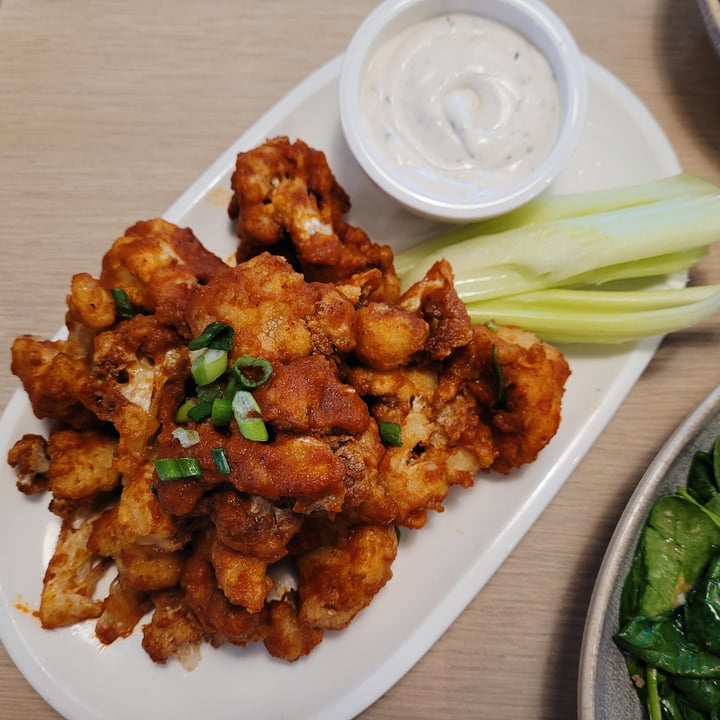 photo of Cafe Gratitude Venice I am Eclectic (Buffalo Cauliflower) shared by @byobottlesg on  21 Dec 2021 - review