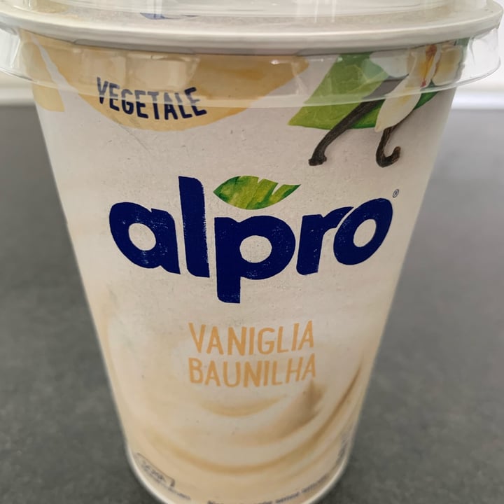 photo of Alpro Soy Yogurt Vanilla shared by @thevegansofi on  15 Jun 2022 - review