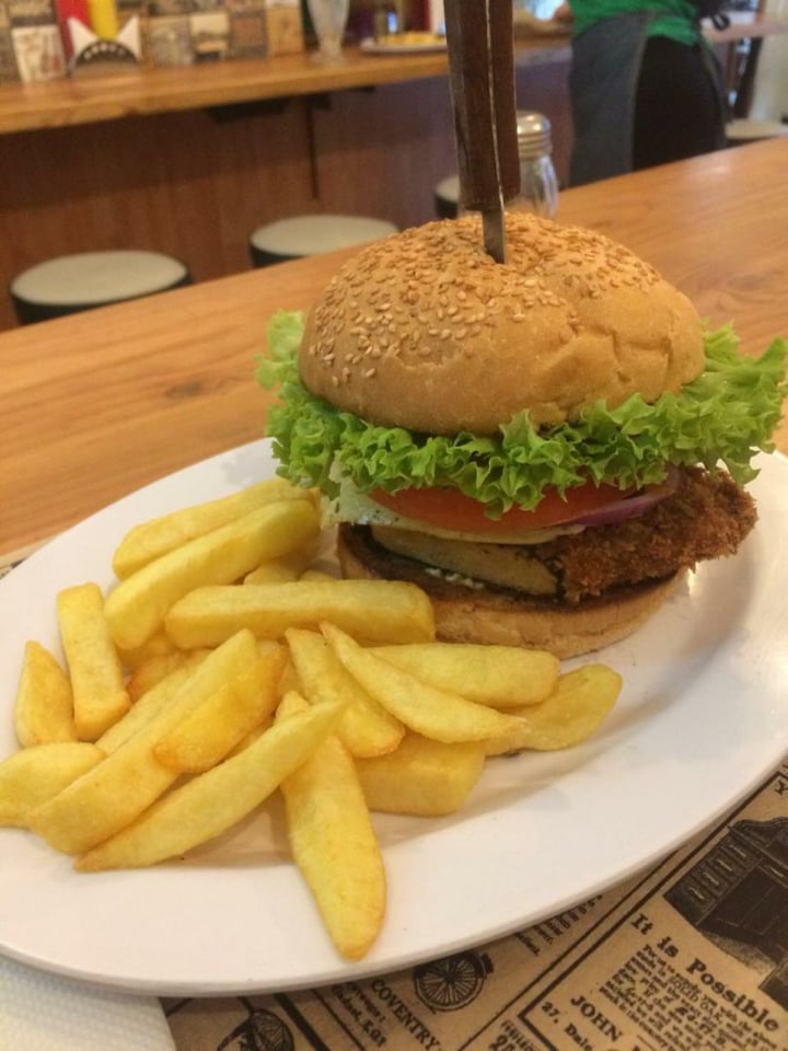review photo of Suculenta Sangucheria Vegana Hamburguesa clásica shared by @francosi on 14 Oct 2019 - review